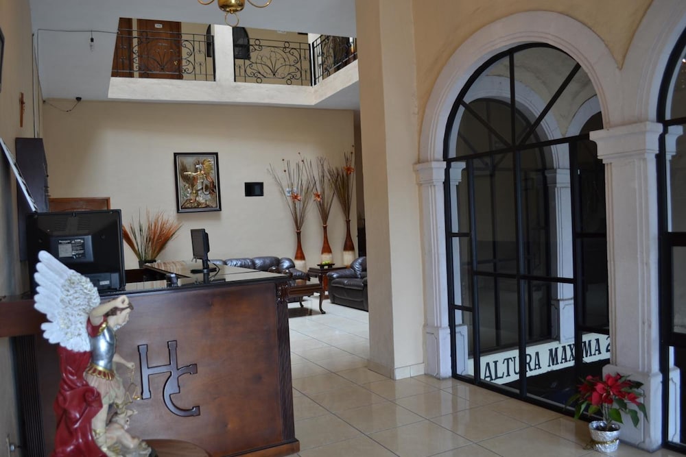 HOTEL CONQUISTADORES 3/35