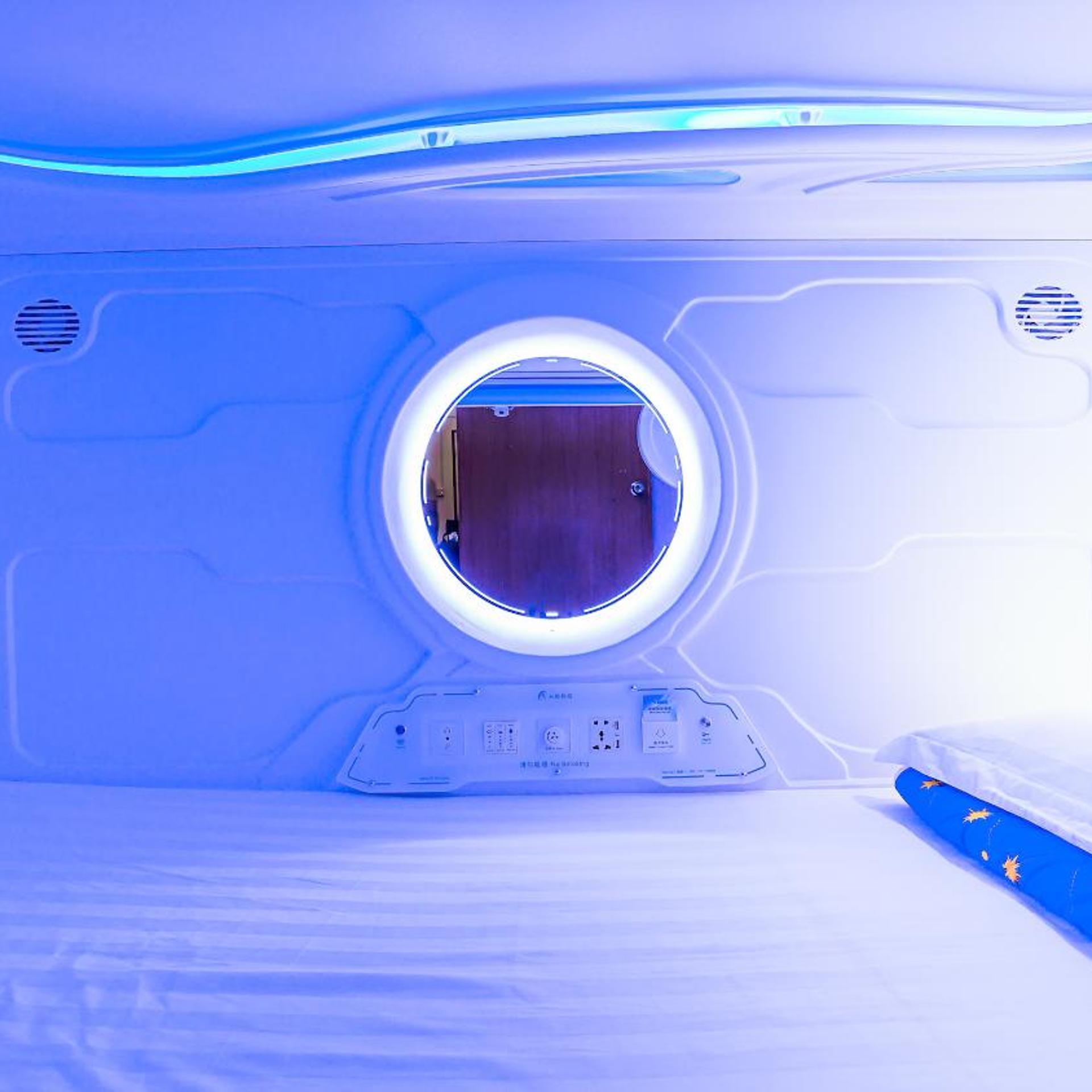 Spacepod Com 16/18