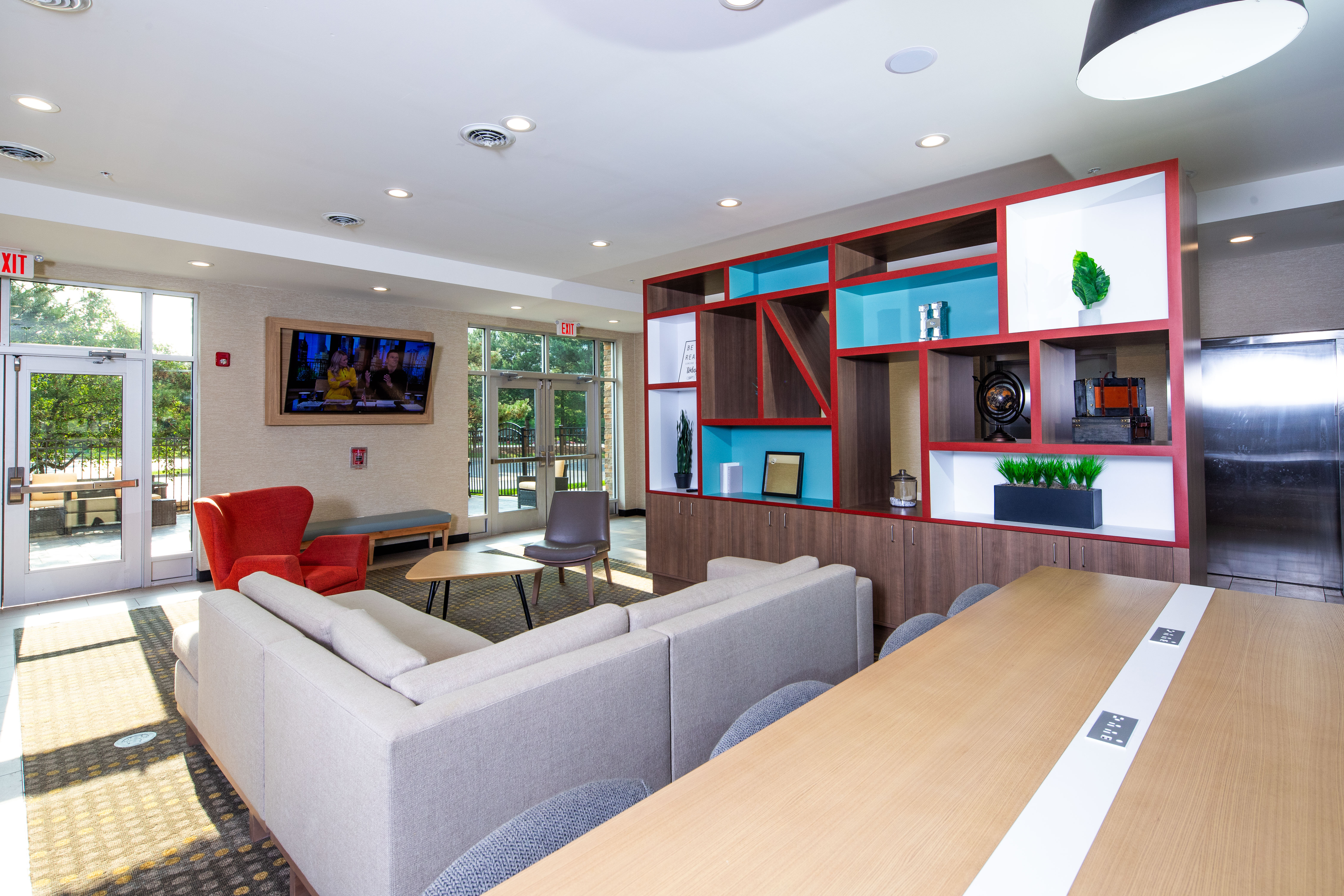 Holiday Inn & Suites Detroit - Troy, an IHG Hotel 10/50