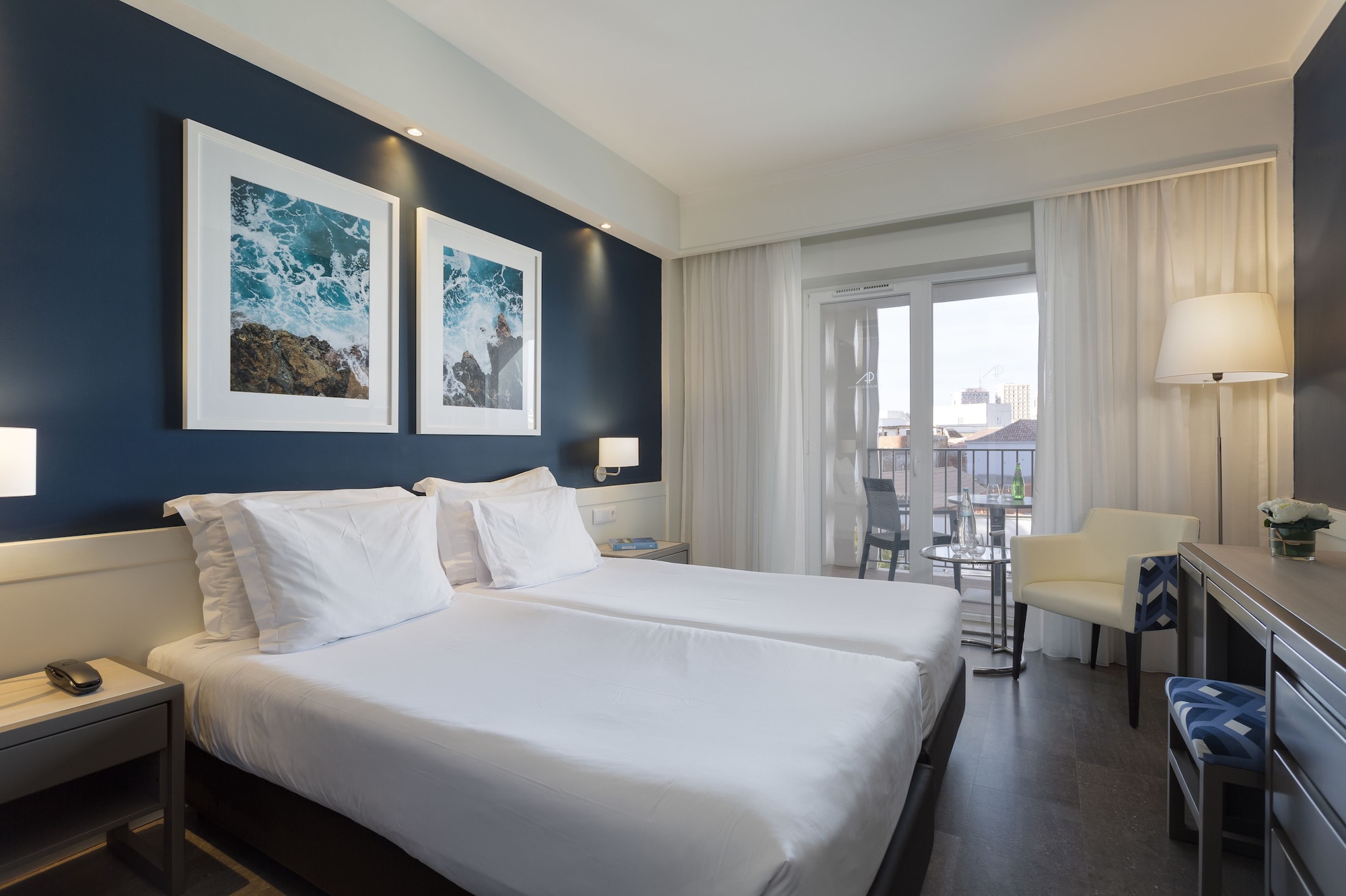 Standard, Double Bed, City View