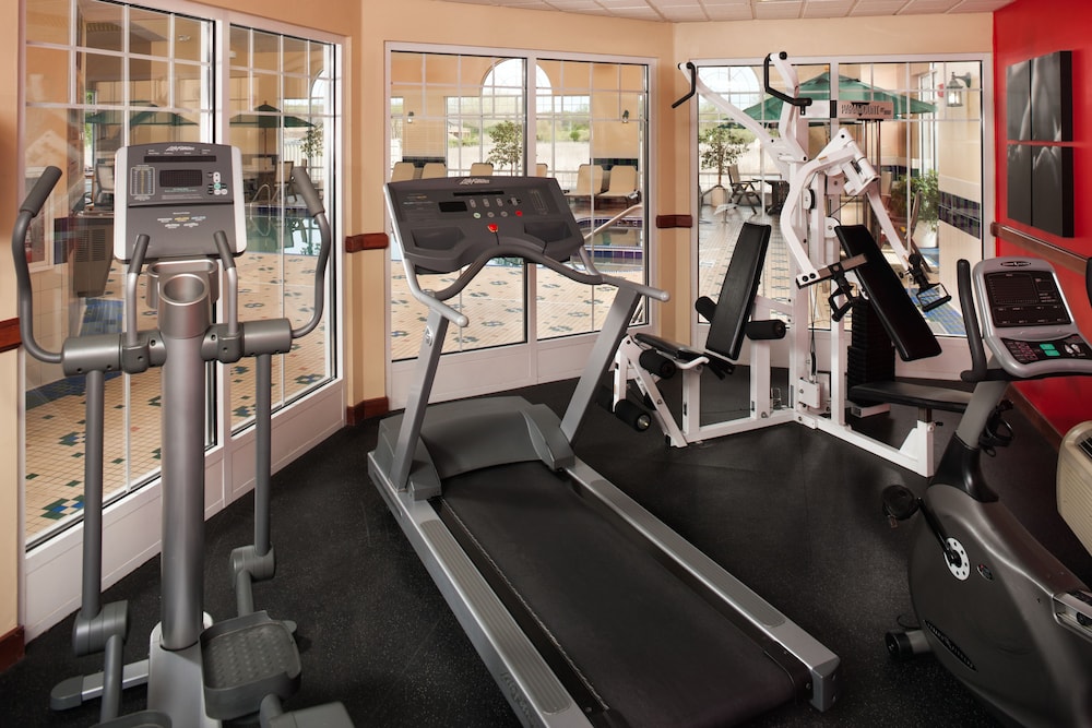 Country Inn and Suites By Radisson Milwaukee West Brookfield Wi 21/42