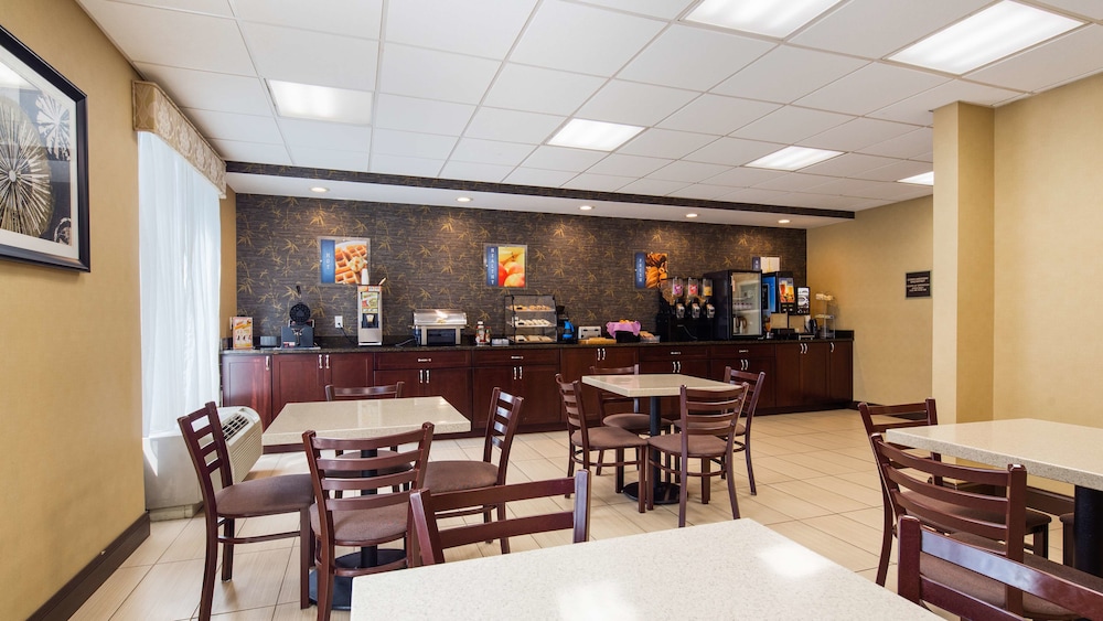 Best Western Springfield West Inn 15/17