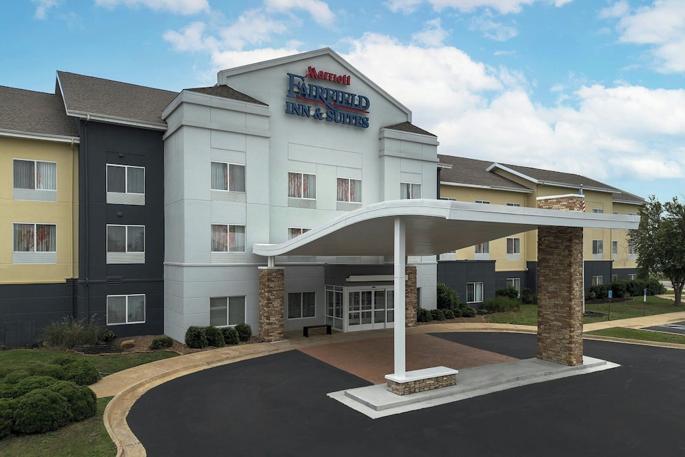 Fairfield Inn and Suites Rogers 53/56