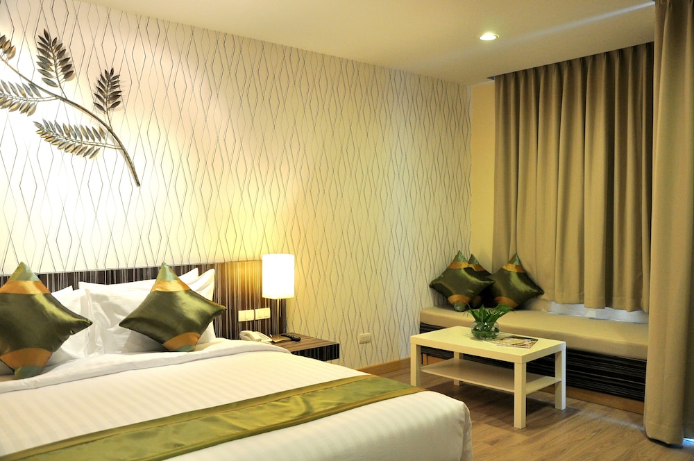 Tamarind Garden Hotel 11/55