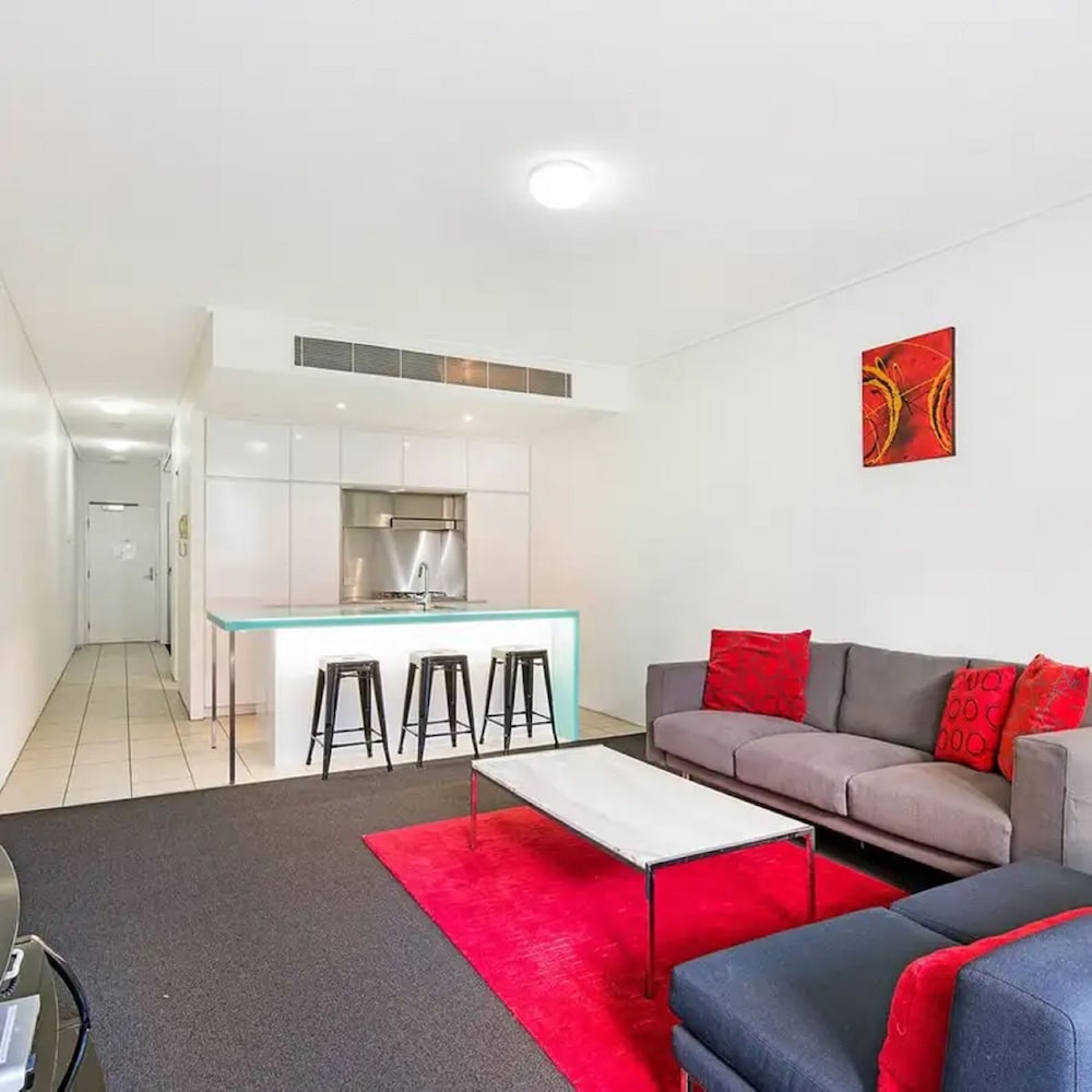 MIRO APARTMENTS 38/71