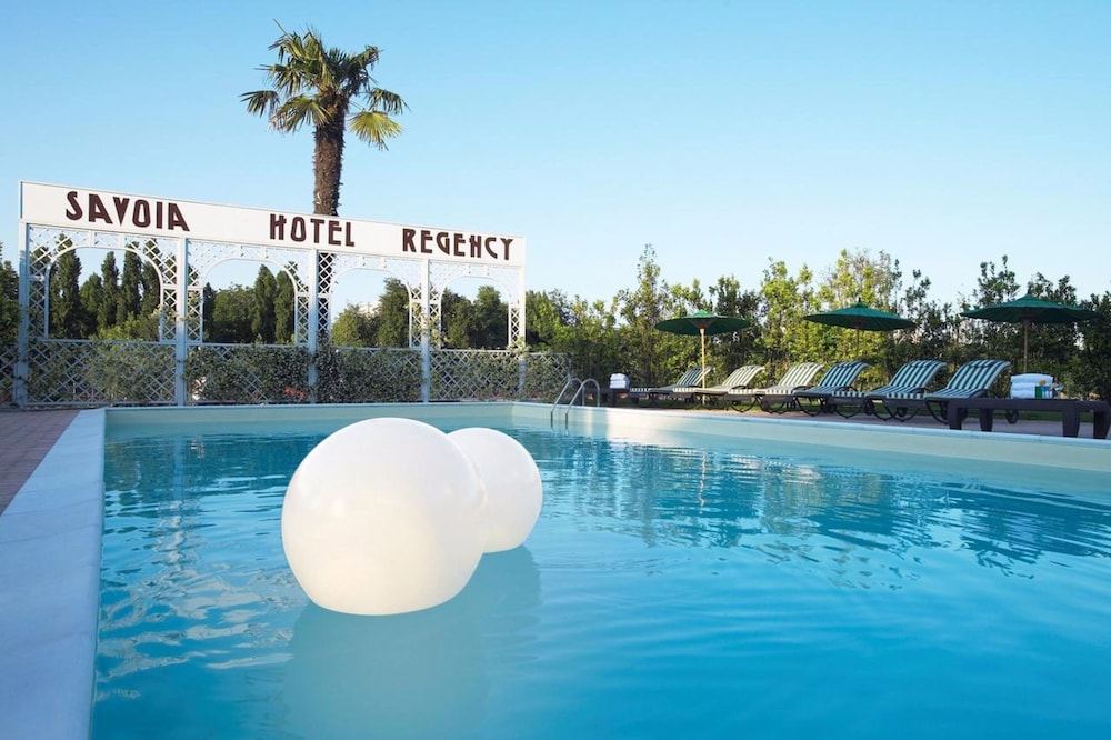 Savoia Hotel Regency 22/36
