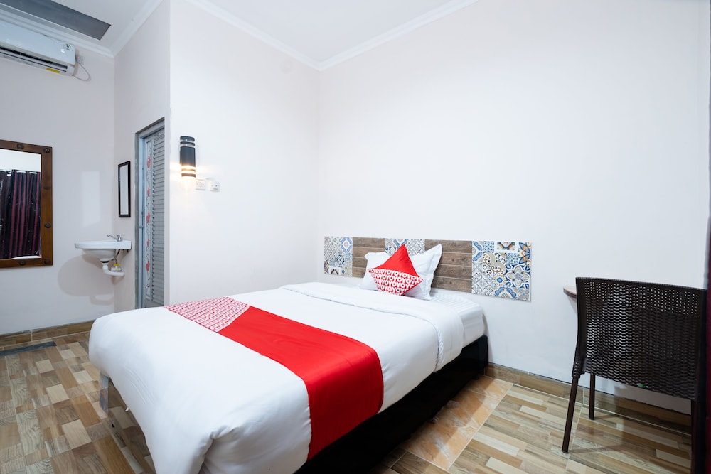 OYO 2285 Art Guest House Syariah 17/45