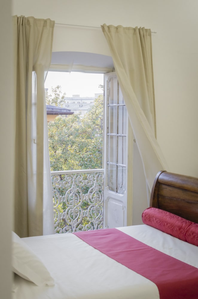 COMFORT, DOUBLE BED
