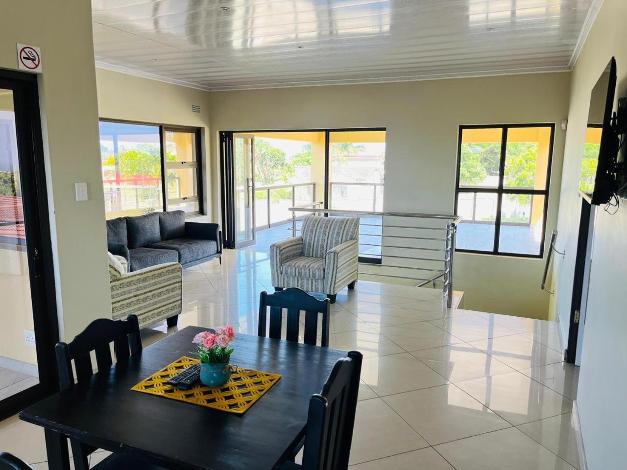 Langelihle Accommodation in Margate 19/37
