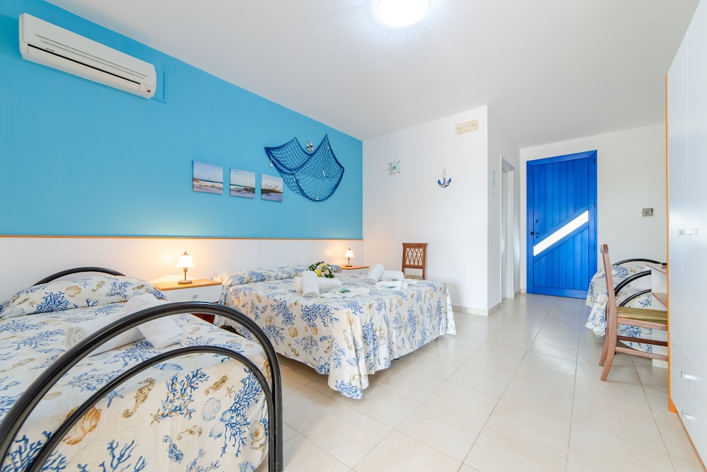 1 Bedroom, Panoramic, Apartment, Queen Bed, Ocean Front, Kitchen