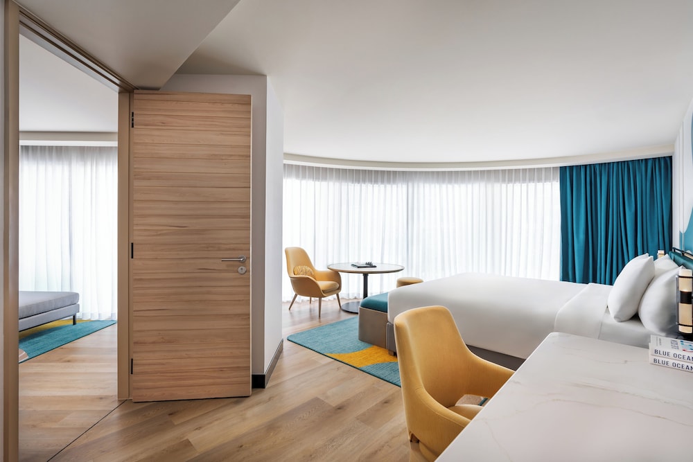 Afterglow, Trendy, Suite, King Bed