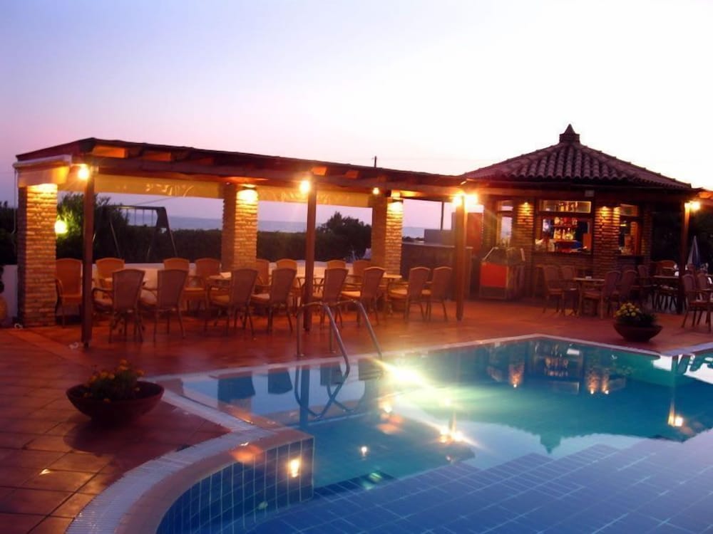 Oasis Hotel 2/30