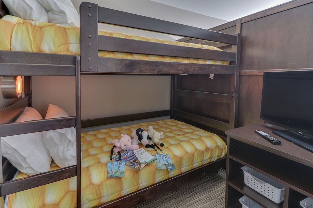 Holiday Inn Express & Suites Union City 18/47