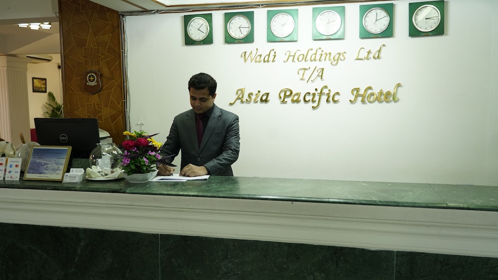 ASIA PACIFIC HOTEL 8/50