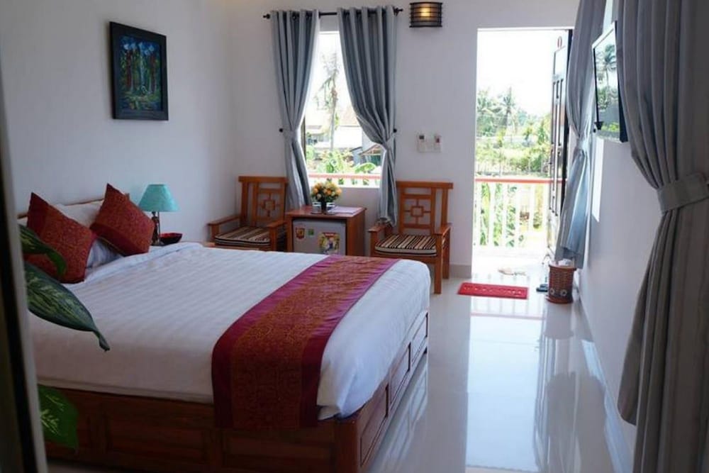 Red House Homestay 35/70