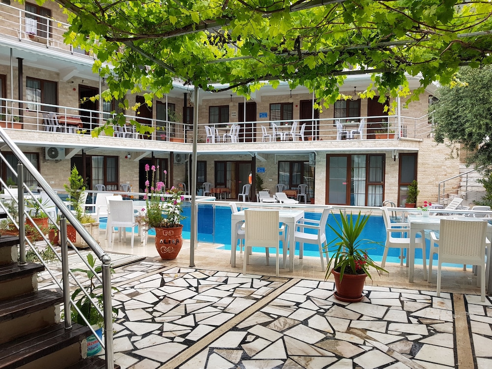 Alida Hotel 38/46