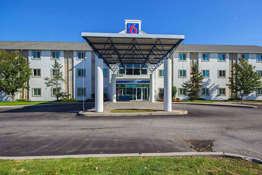 Motel6 Whitby ON - Toronto East 36/41