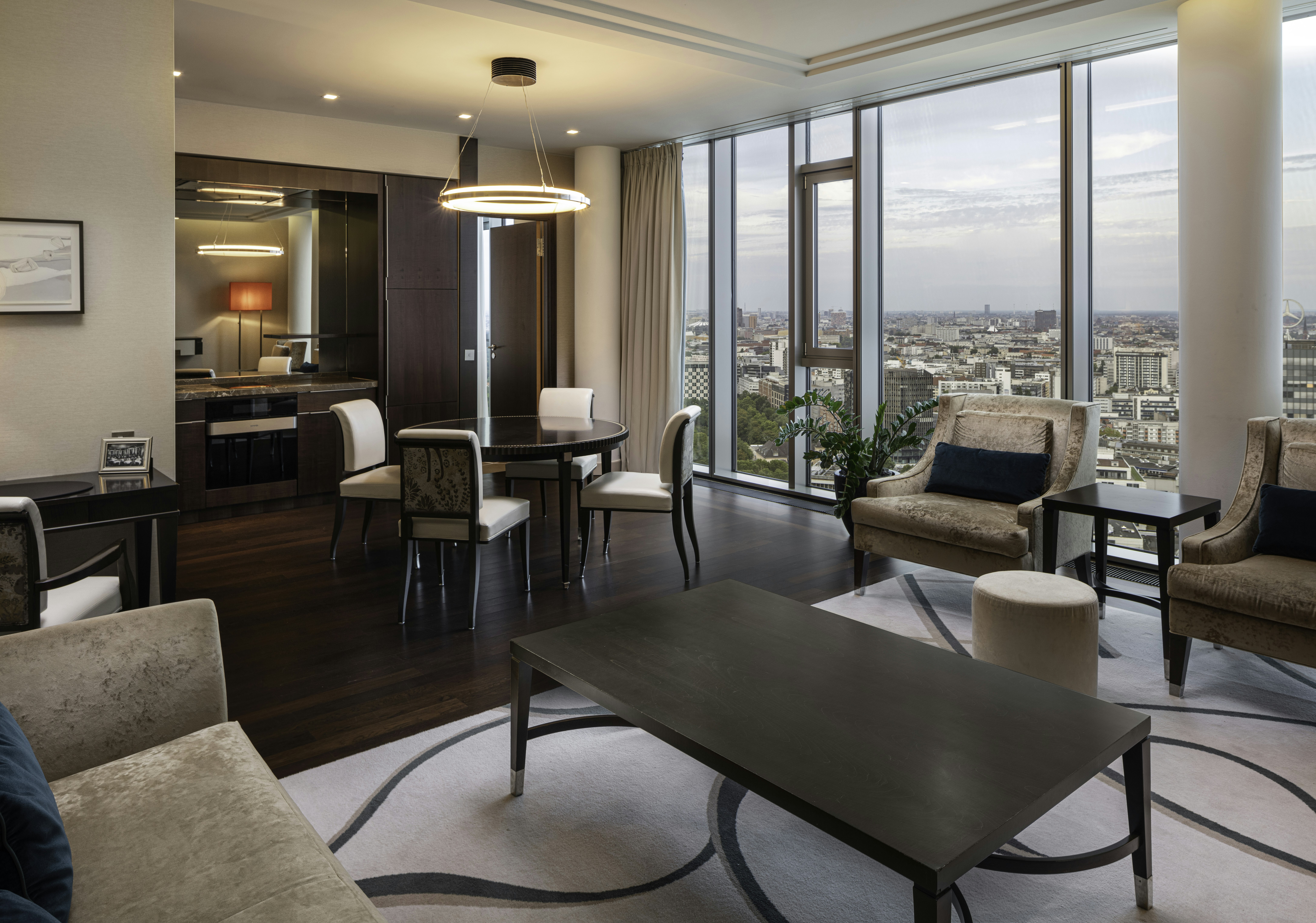 Waldorf Astoria Hotel 40/68