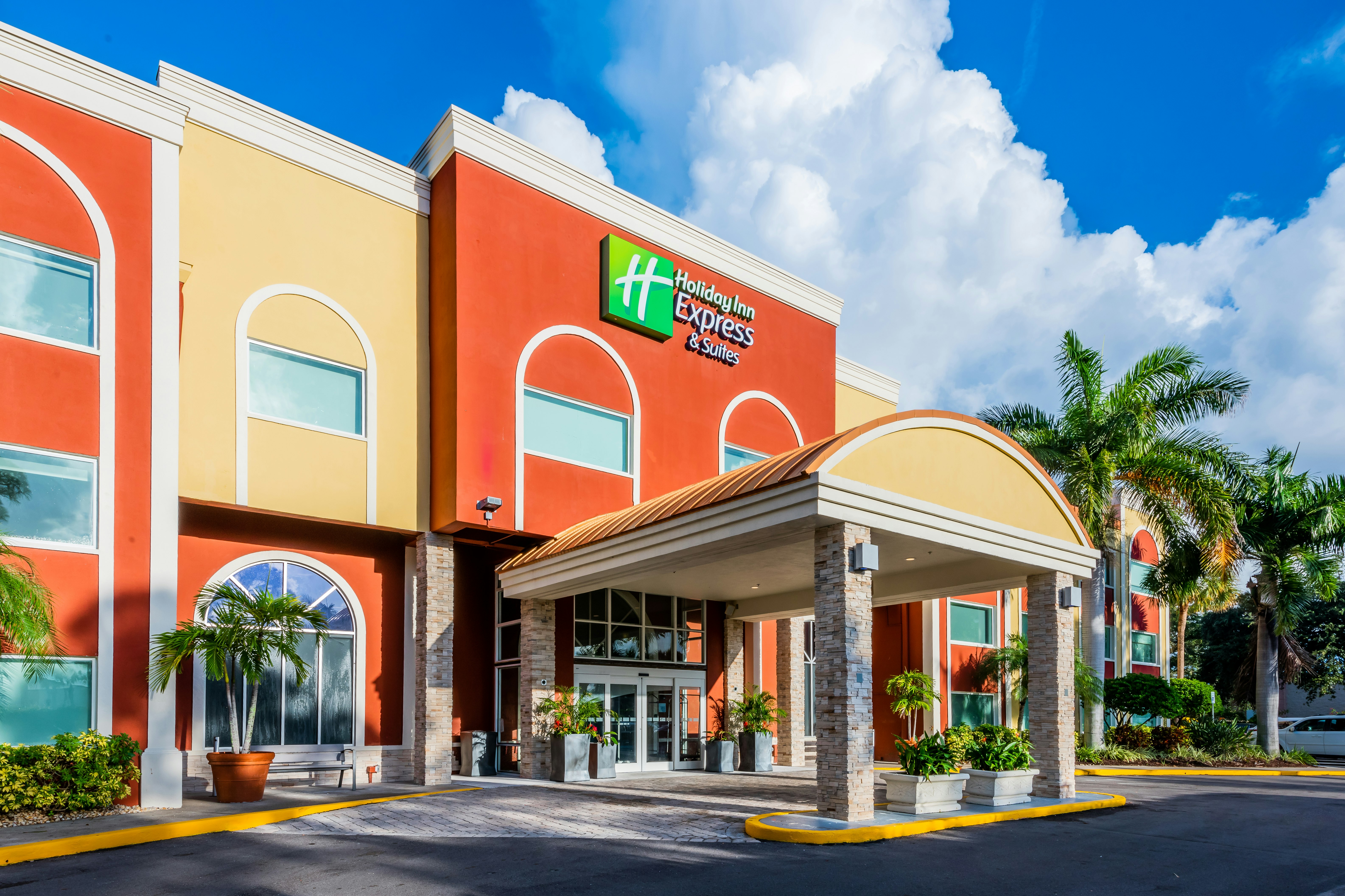 Holiday Inn Express & Suites Bradenton West, an IHG Hotel 64/69