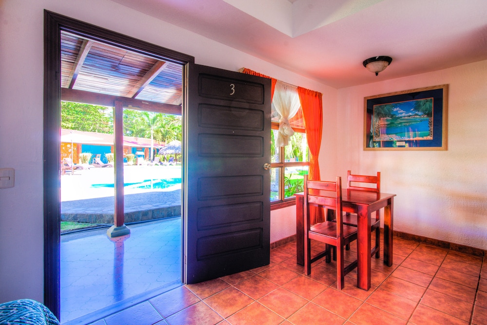 Beach Break Resort 40/75