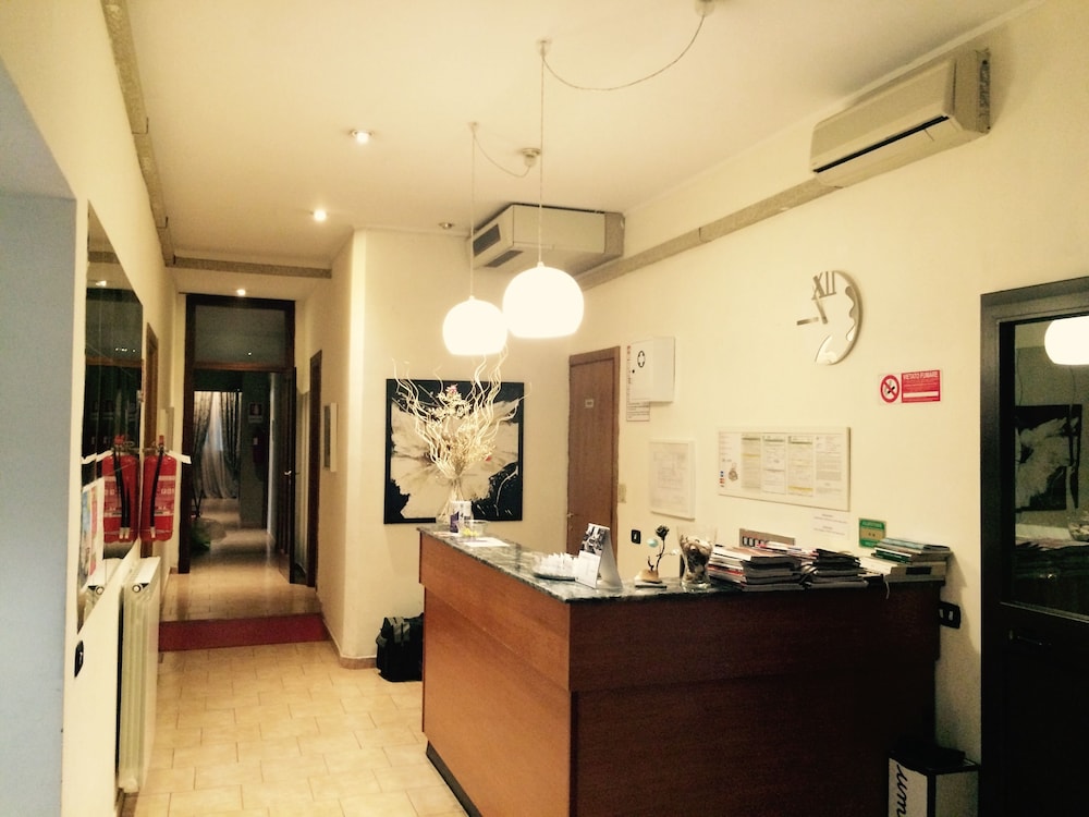 Hotel Atena 25/33