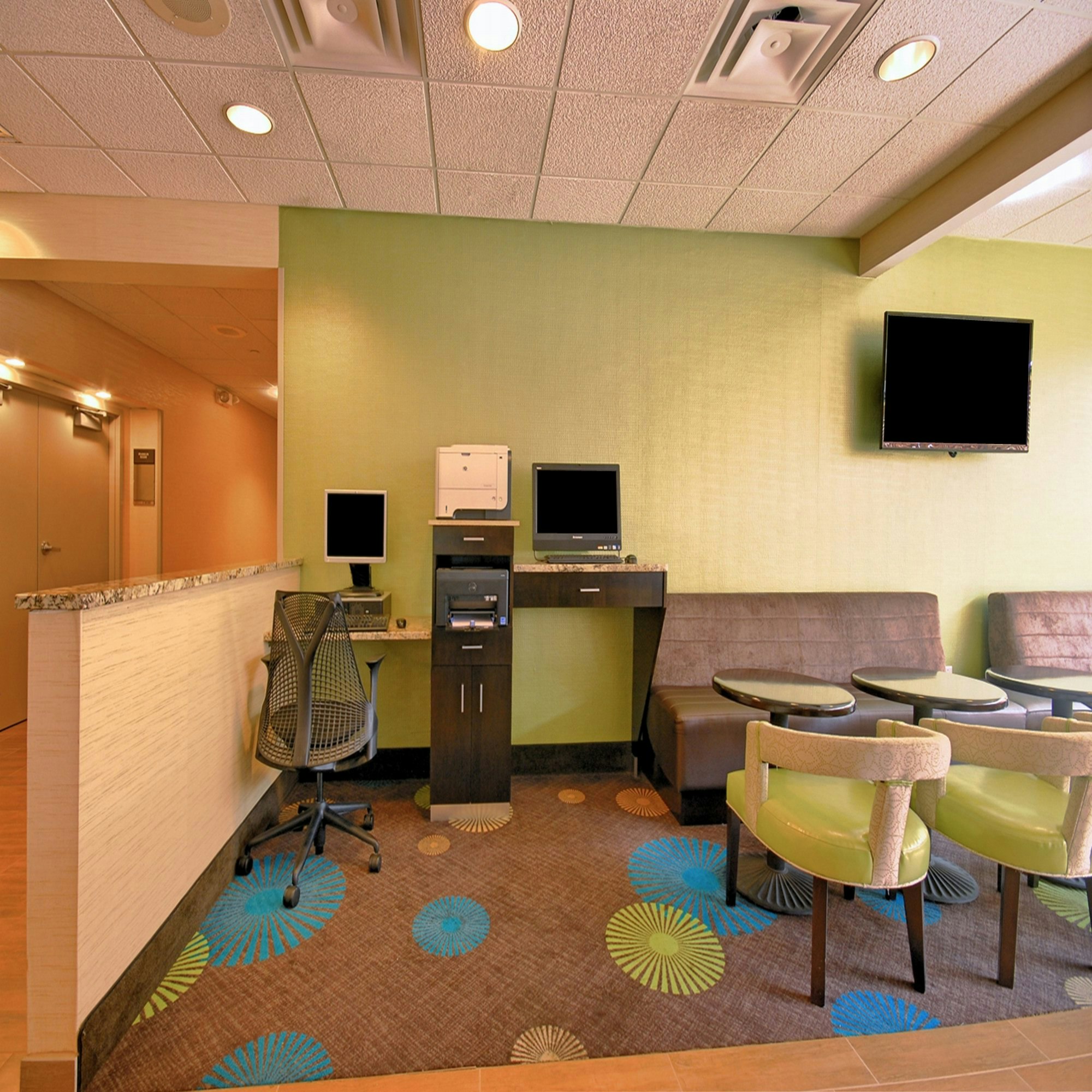 Hampton Inn Clinton, NJ 48/56