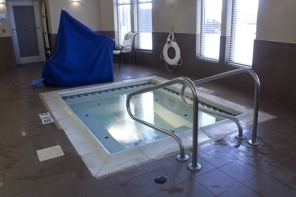Holiday Inn Express & Suites Youngstown West - Austintown 25/38