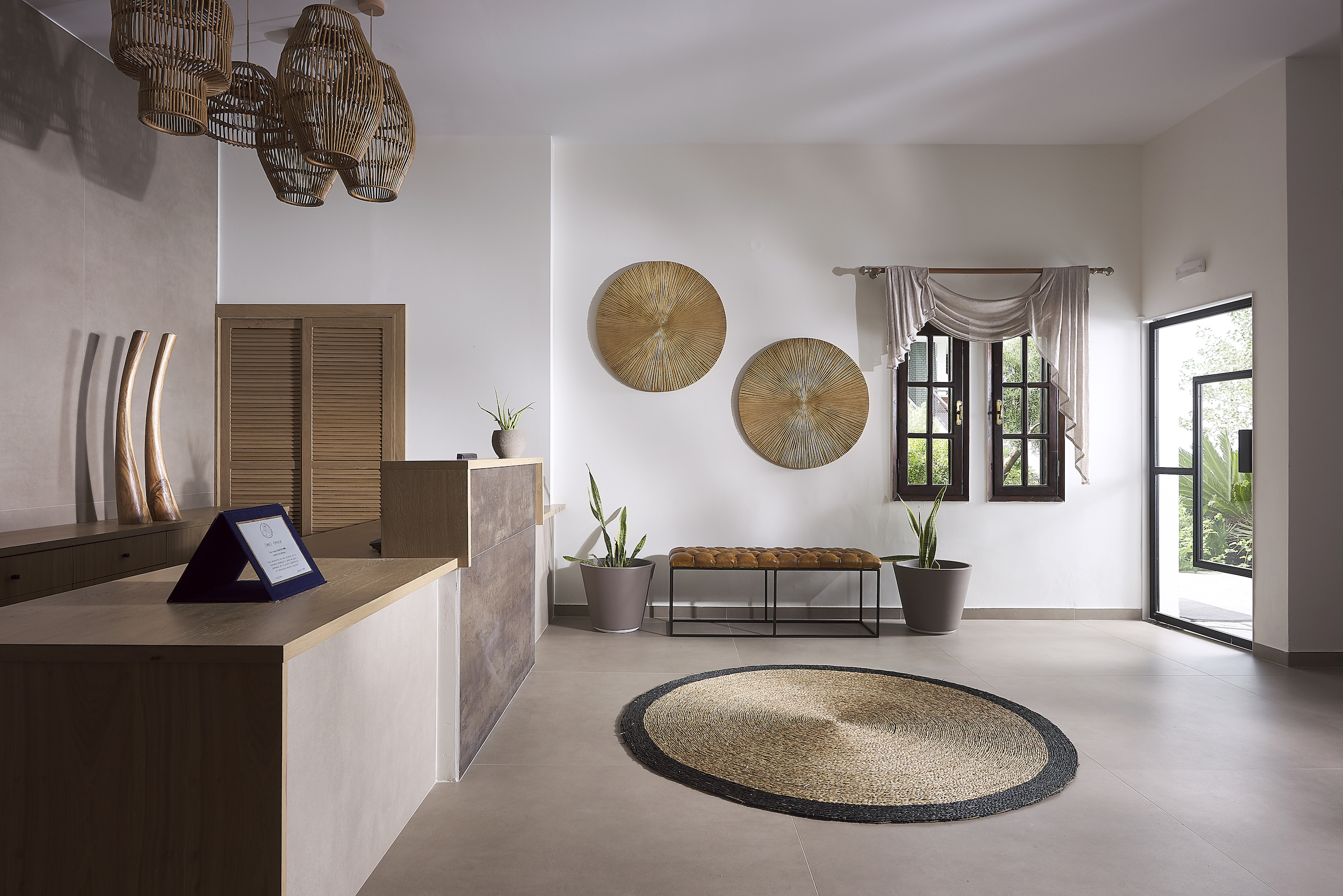 Glavas Inn 2/50