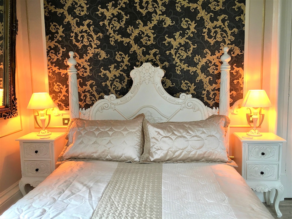 Astley Bank Hotel by Sunday 26/58