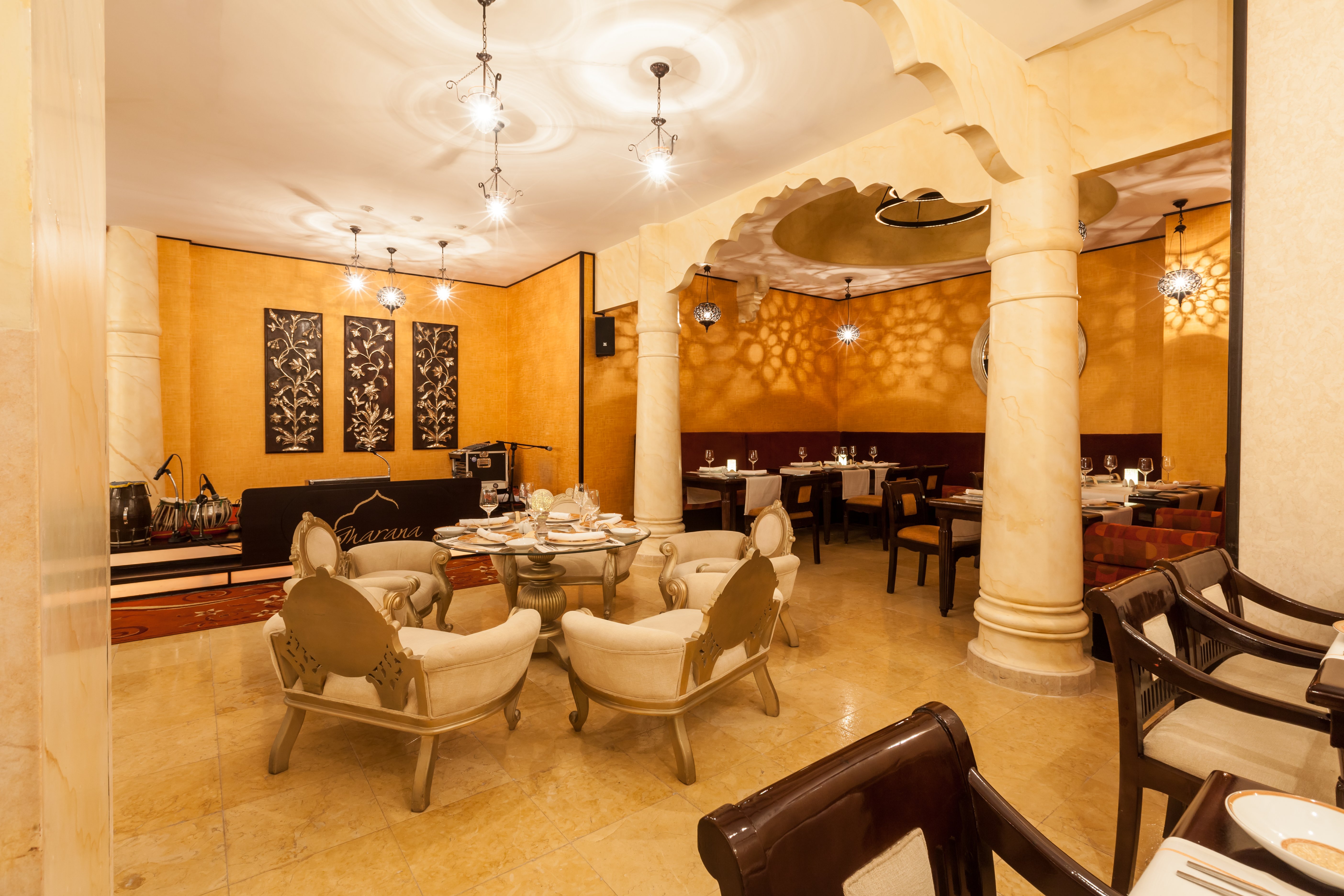 restaurant cafeteria