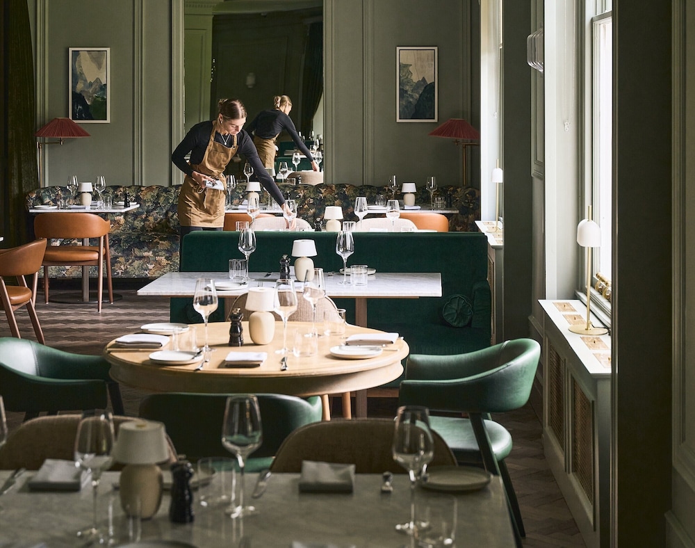 Pine Trees Hotel Pitlochry 52/65