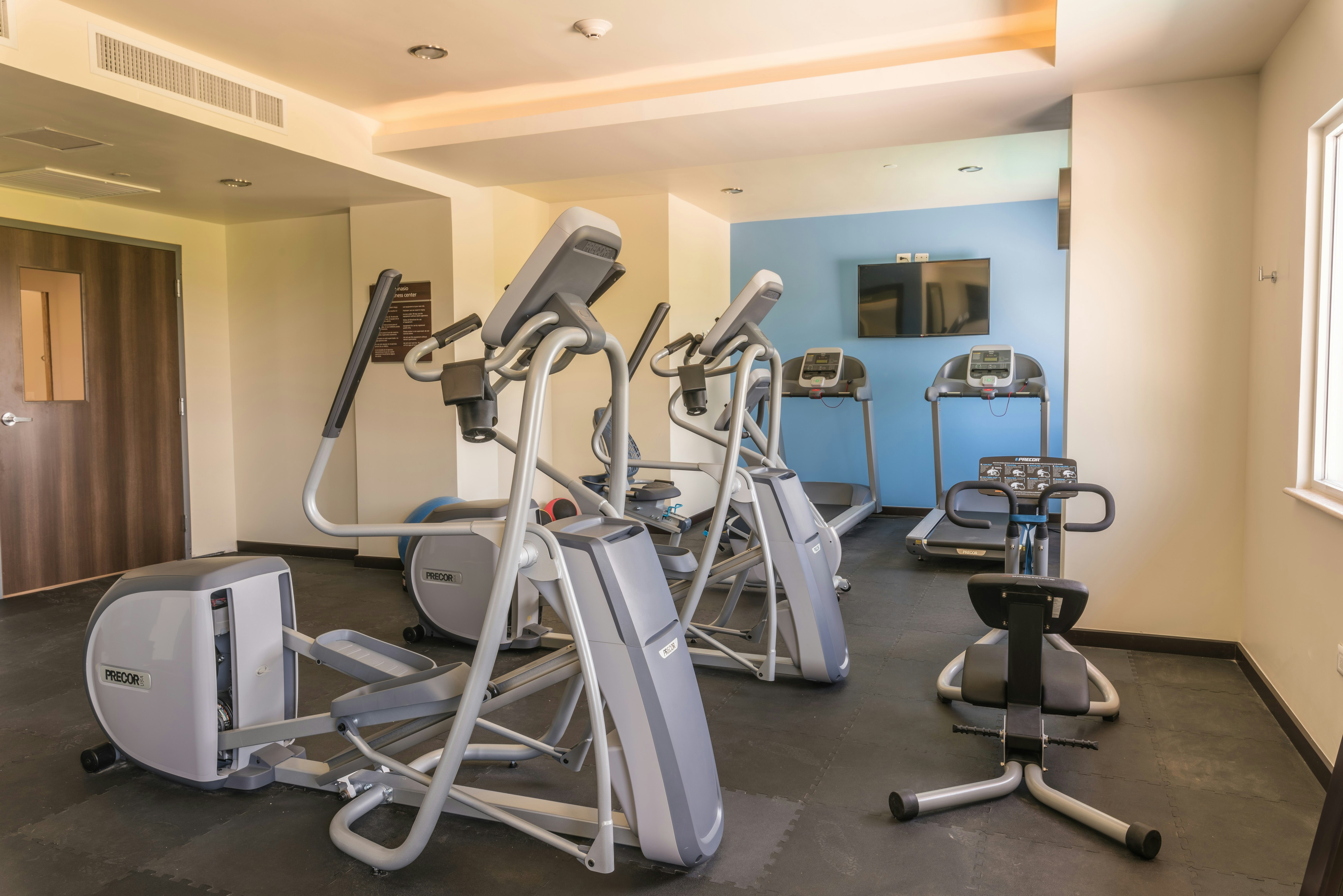 Hampton Inn Suites By Hilton Salamanca Bajio 36/59