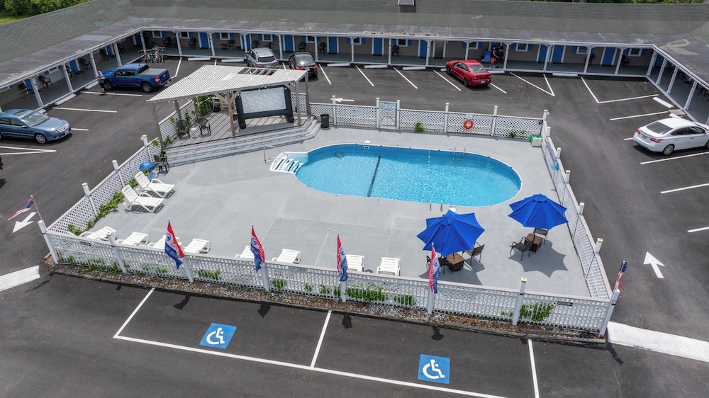 Jonathan Edwards Motel 38/65