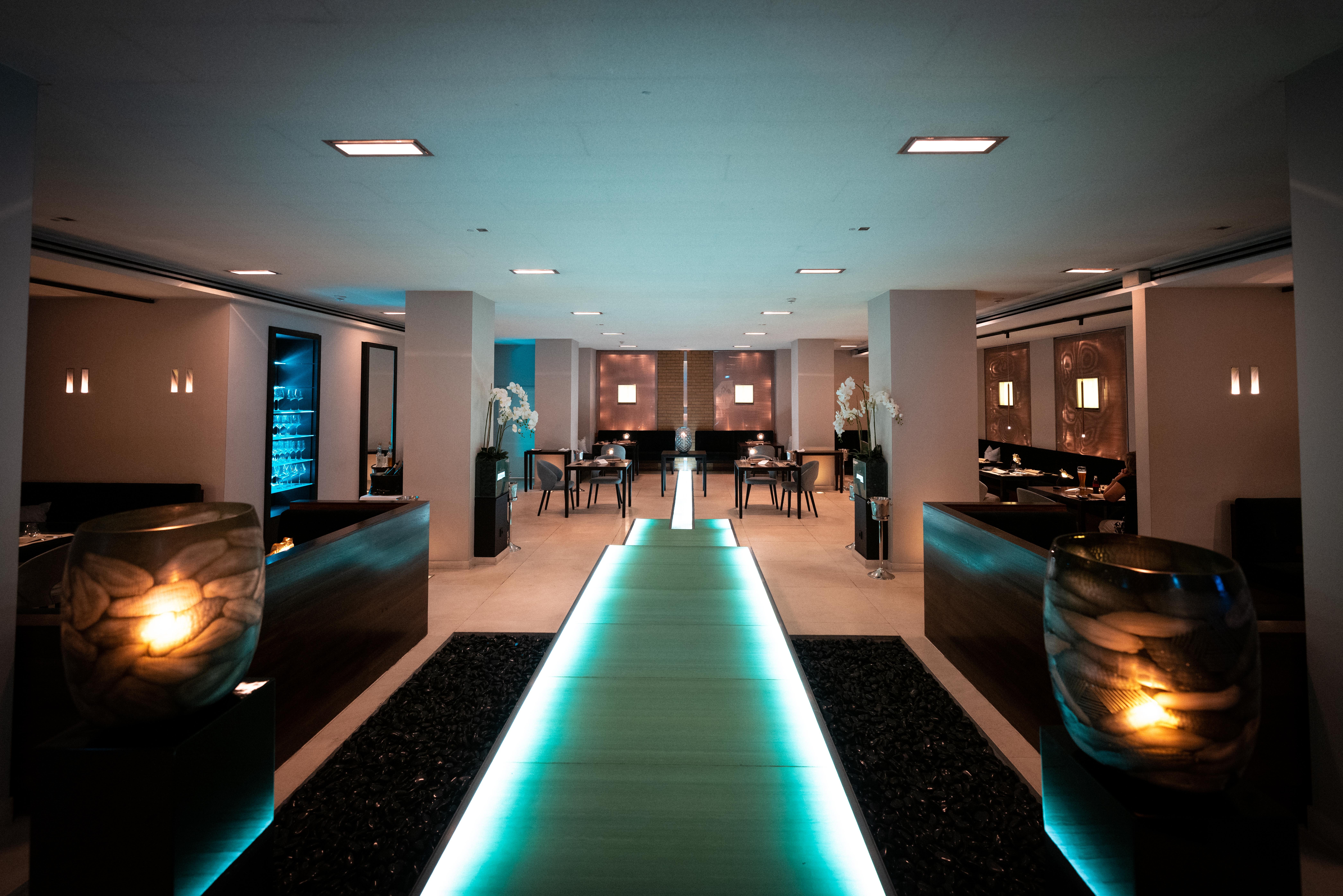 Excelsior Hotel Ernst 42/82