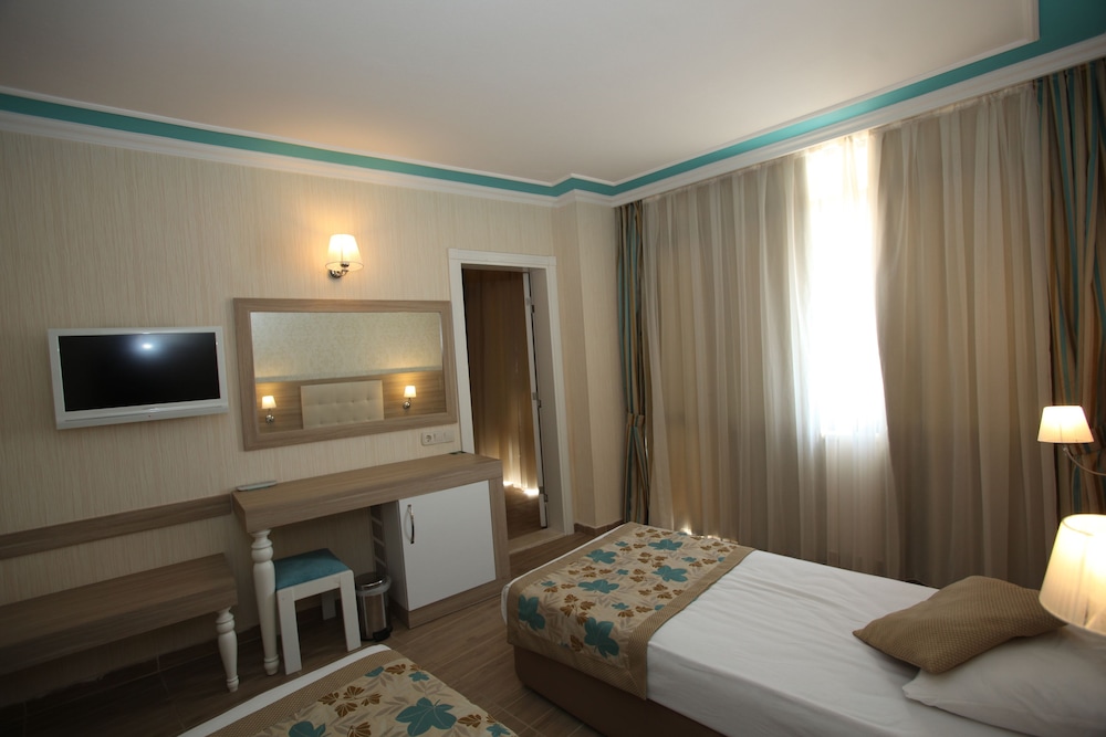 2 BEDROOMS, FAMILY SUITE, SEA VIEW, BALCONY