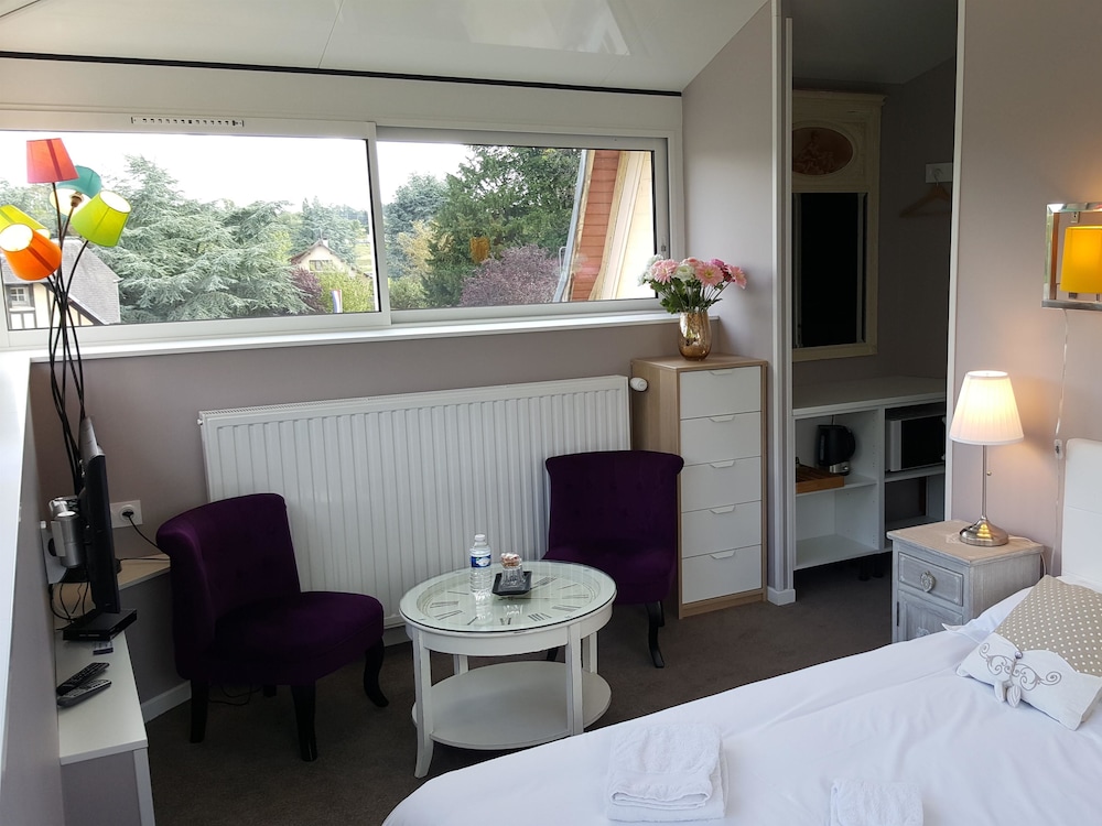 Castel Bayeux Guesthouse 28/50