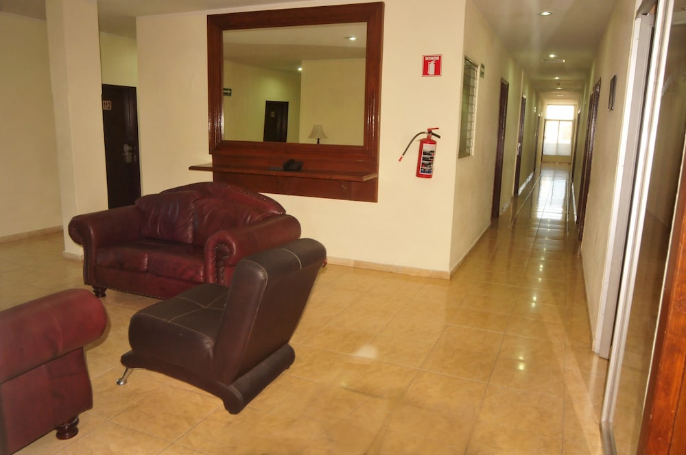 Hotel America Palacio 38/74