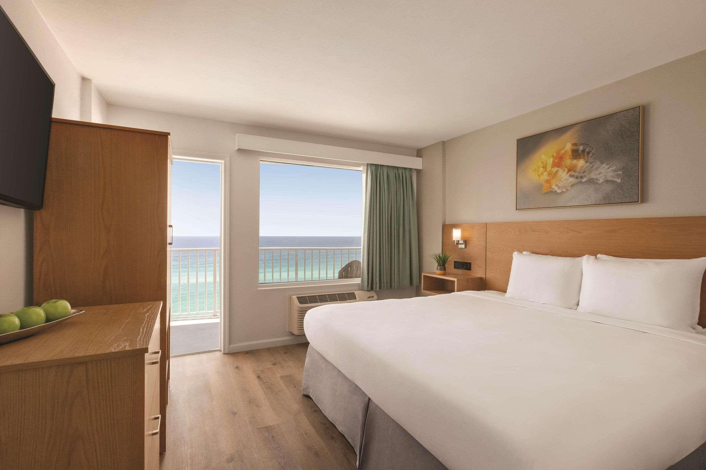 SUITE, 2 KING BEDS