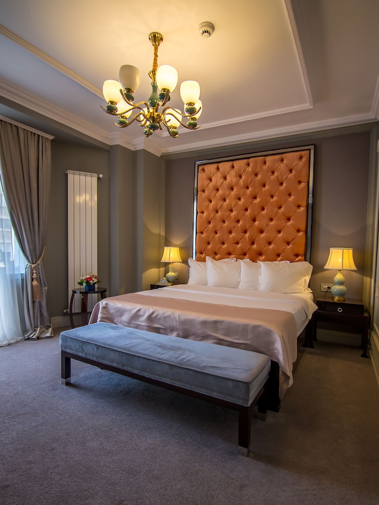 Hotel Lido By Phoenicia 24/70