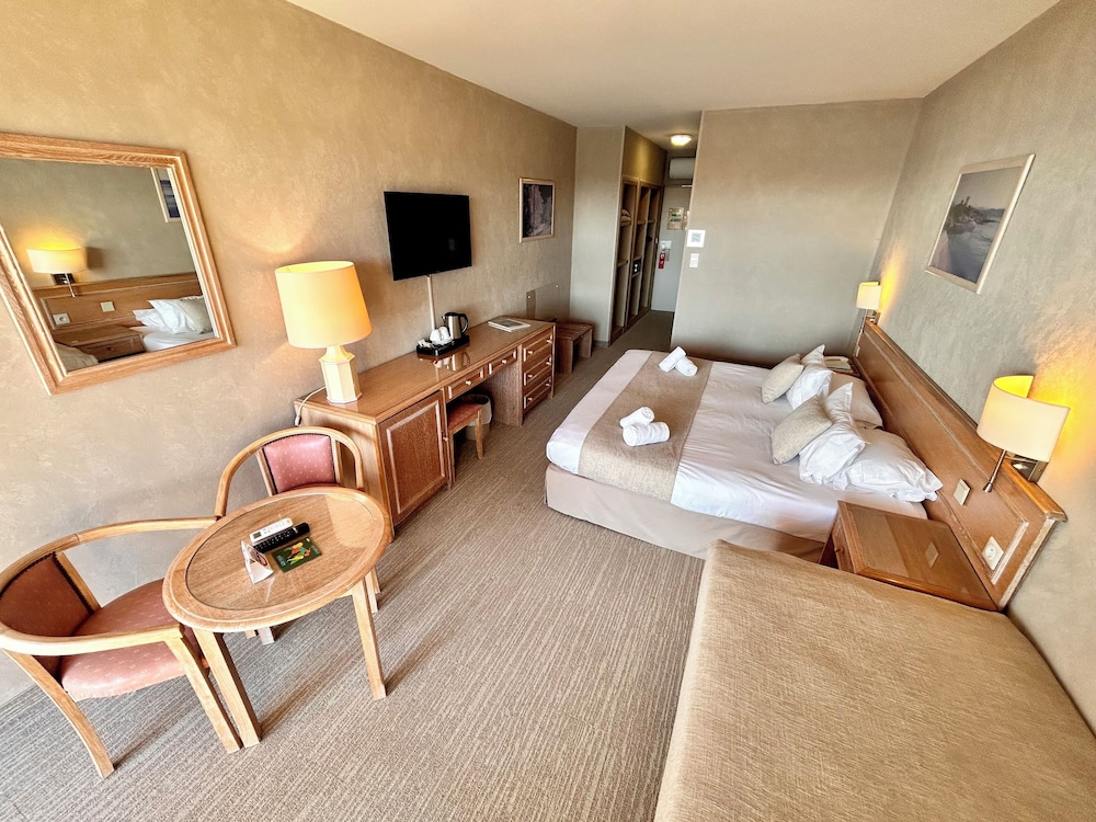 Hotel La Pinede 52/72