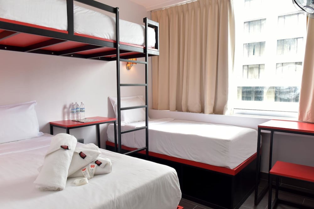 غرفة ثلاثية بسرير بطابقين وسرير فردي، Tune Hotel Waterfront Kuching 2/9
