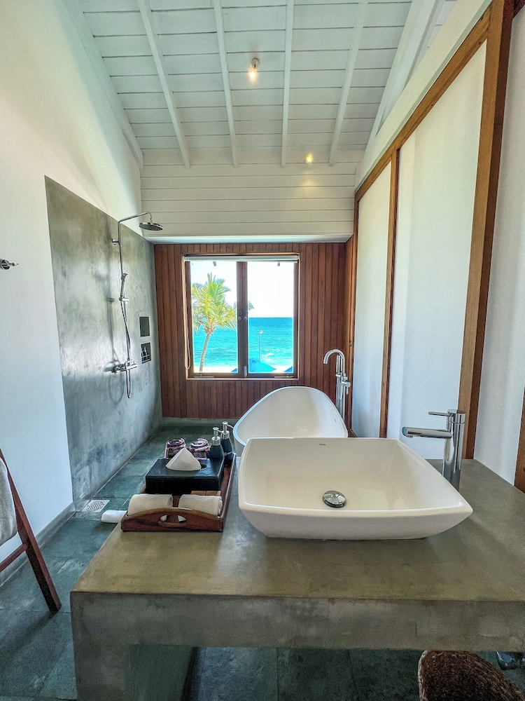 Ubuntu Beach Villas by Reveal 14/50