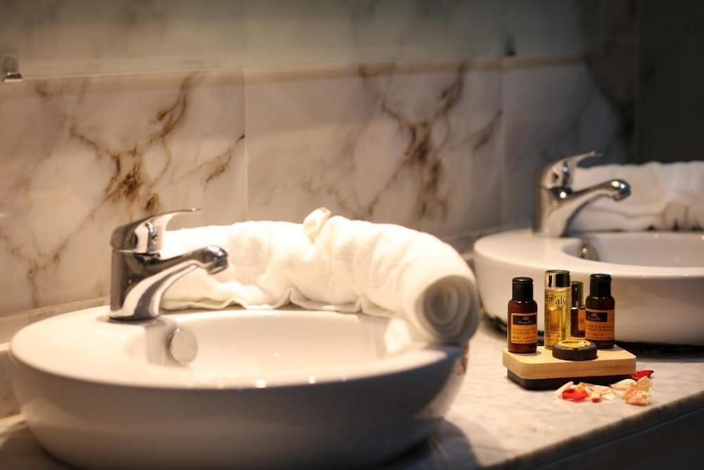 Silver Suites Hotel & Spa 36/63
