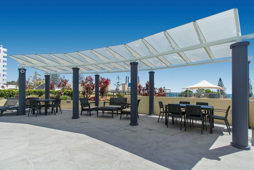 Mantra Mooloolaba Beach 62/72