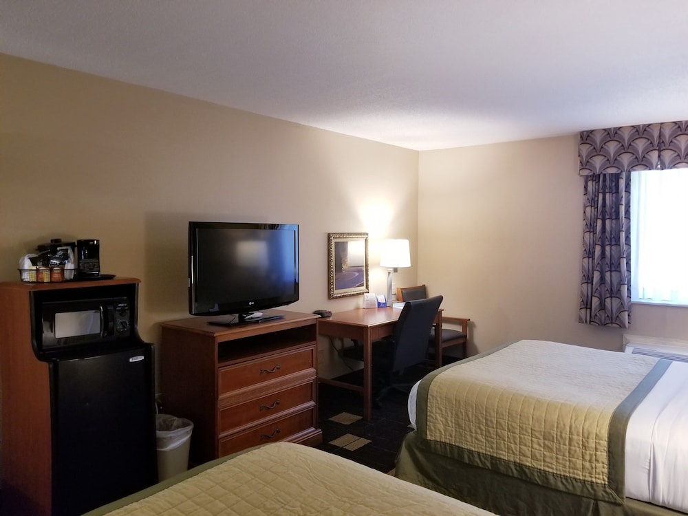 Baymont By Wyndham Indianapolis West 9/26
