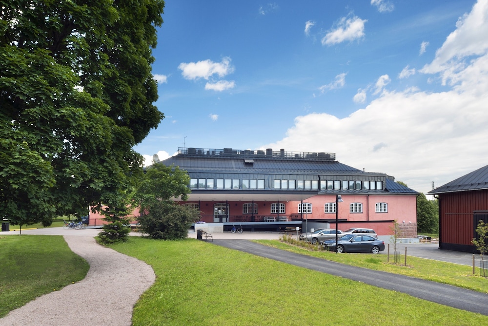 Hämeenkylä Manor 44/50