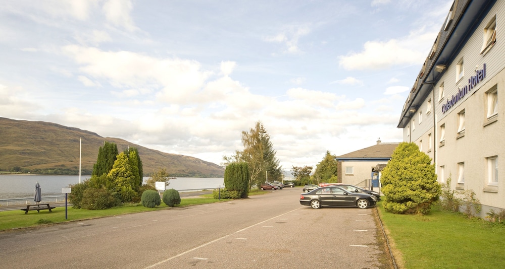 Caledonian Hotel 33/42