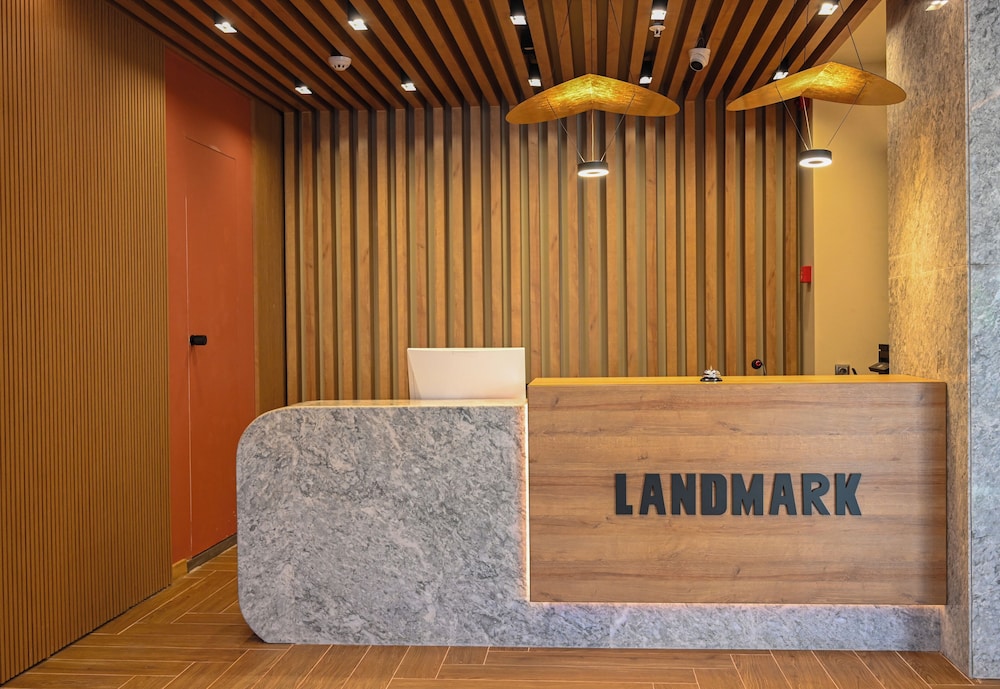 Landmark Hotel 6/50