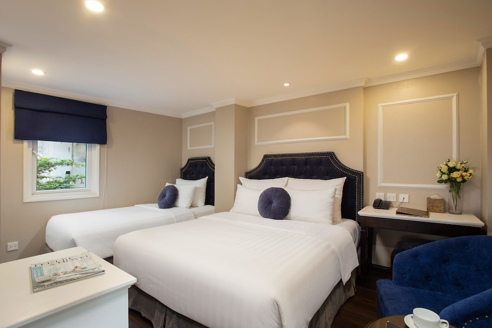Flora Centre Hotel & Spa 25/70