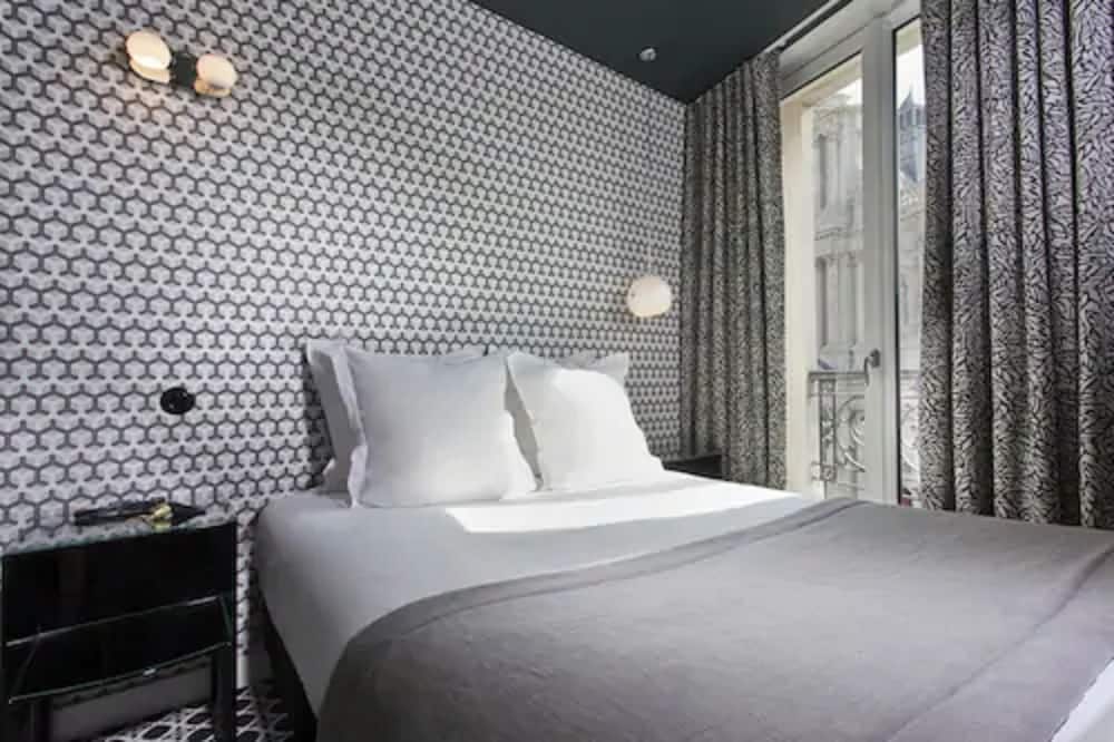 HOTEL EMILE 22/49